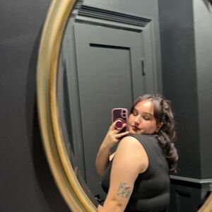 Meet your Posher, Elif